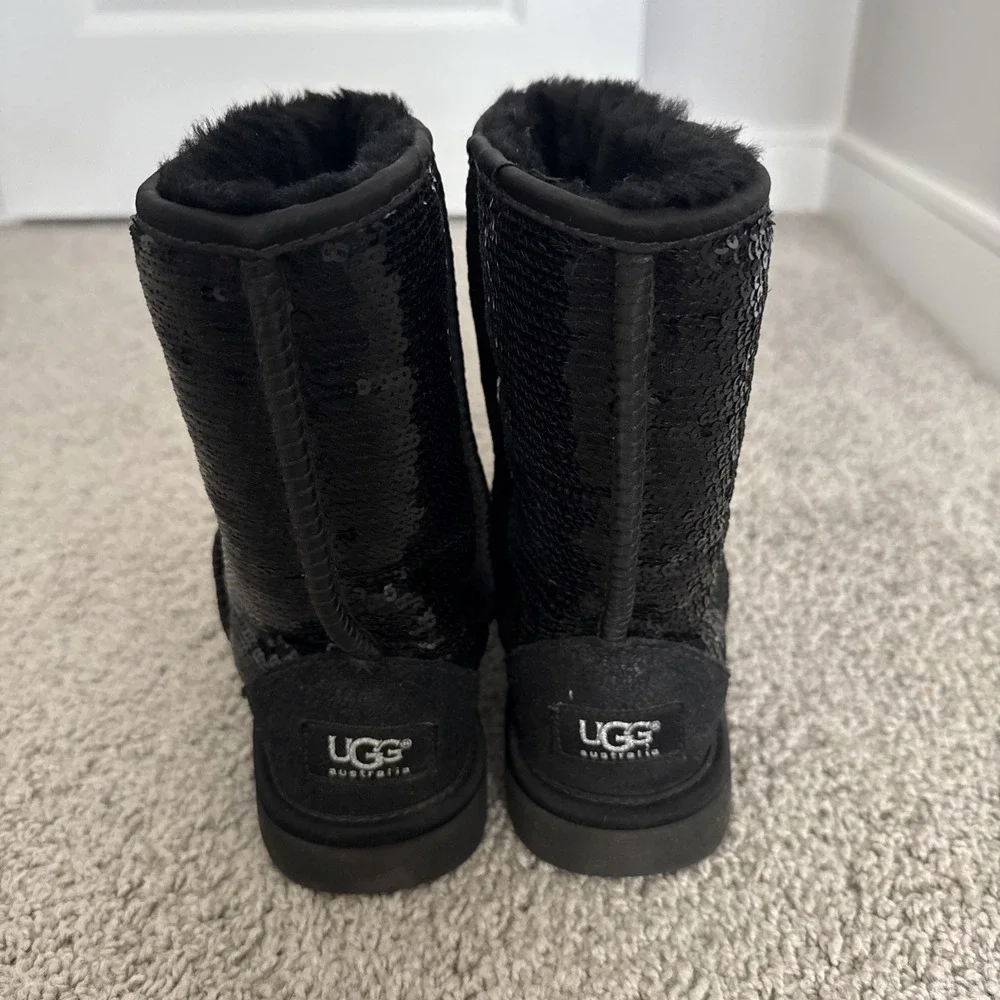 UGG Australia Black Sequin Lined‎ Boots Women US 6